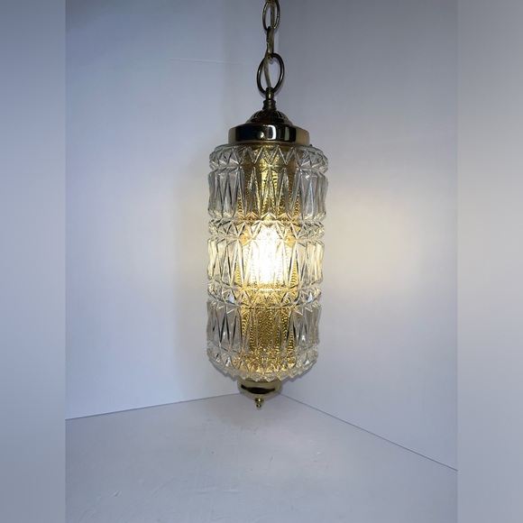 Vintage & Elegant Gold and Glass Hollywood Regency ‘70’s Pendant Light 18X6